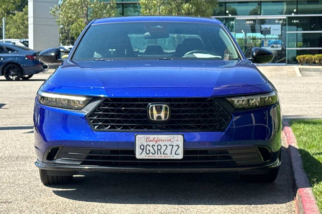 2023 Honda Accord Hybrid SportL - Image 3