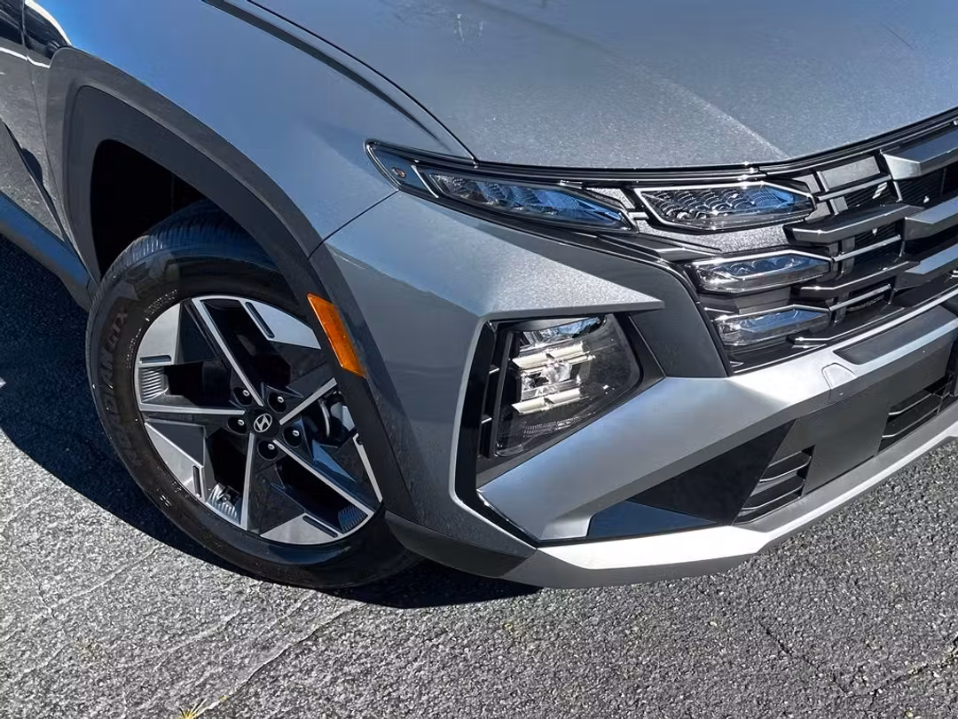 2026 Hyundai Tucson Hybrid SEL - Image 2