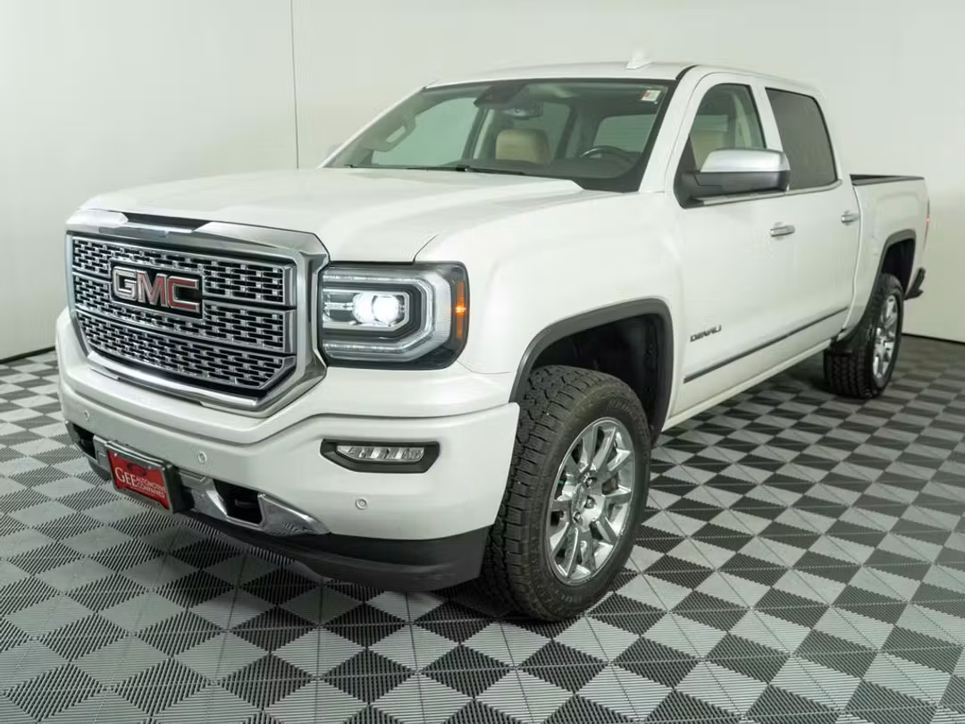 2018 GMC Sierra 1500 Denali - Image 3