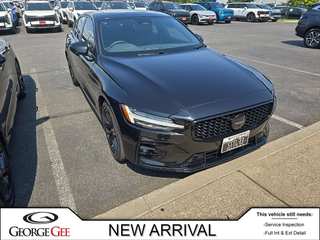 2024 Volvo S60 B5 Plus Black Edition