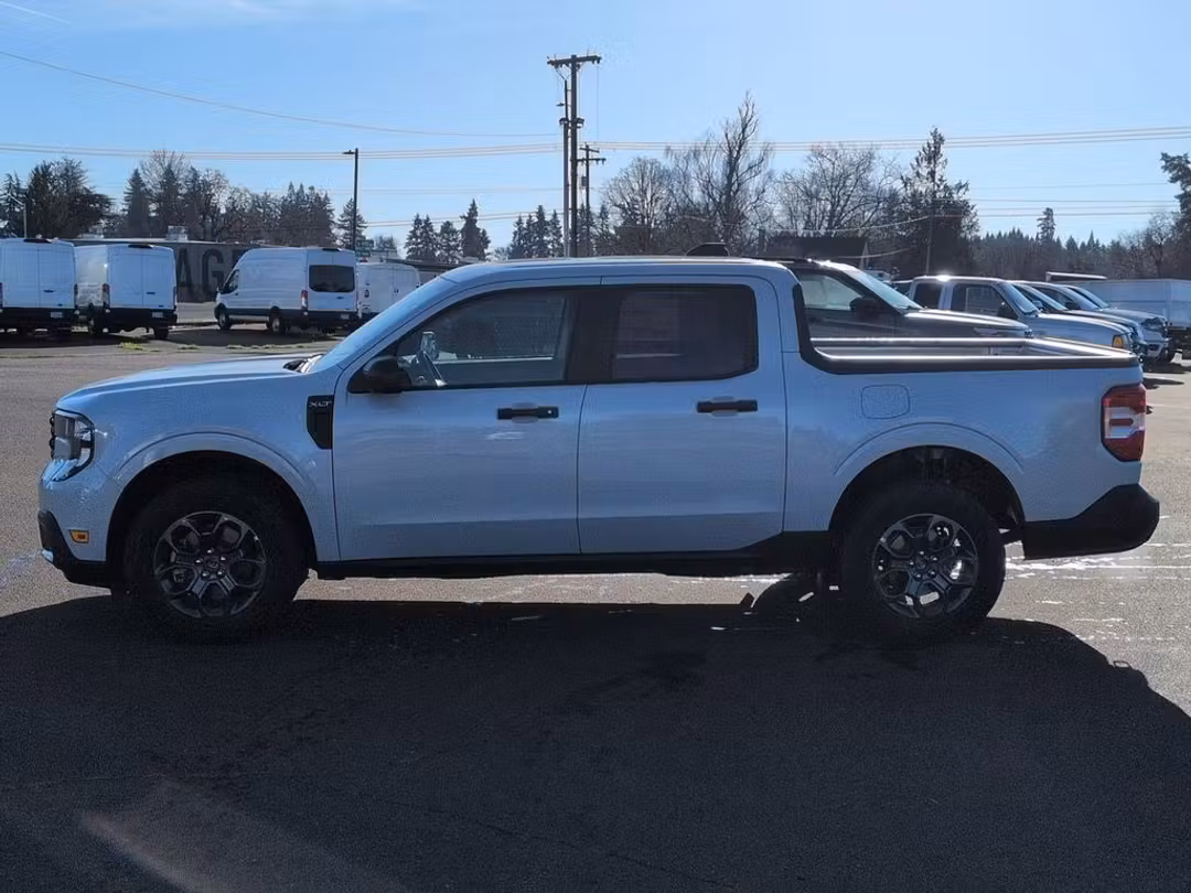 2026 Ford Maverick XLT - Image 2