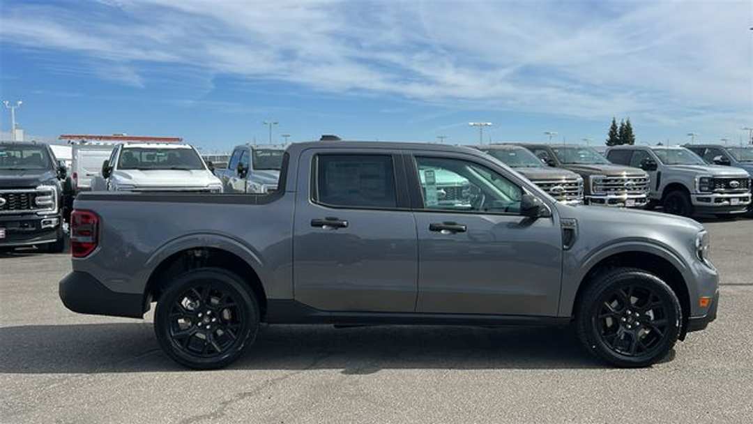 2026 Ford Maverick XLT - Image 2