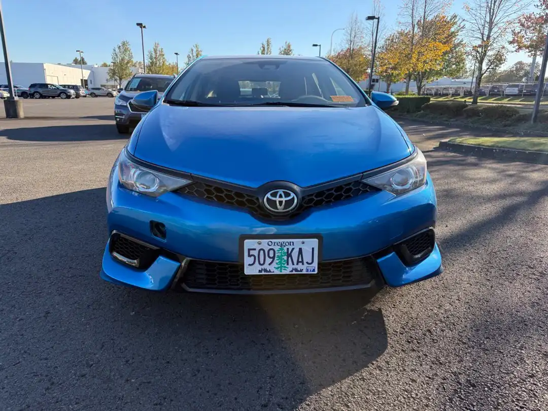 2017 Toyota Corolla Im Base - Image 2