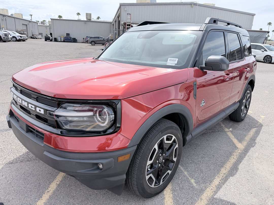 2024 Ford Bronco Sport Outer Banks - Image 3