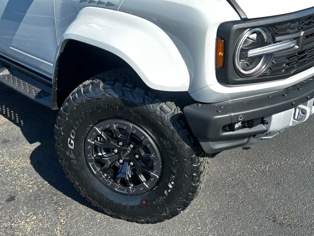 2026 Ford Bronco Raptor - Image 2