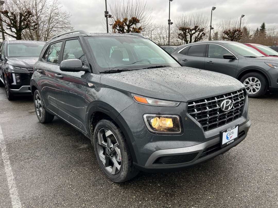 2024 Hyundai Venue SEL - Image 3