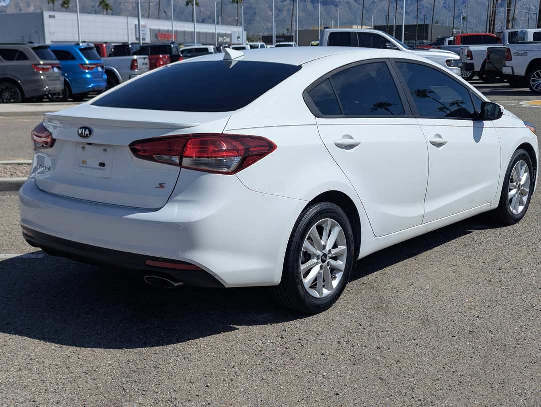 2017 Kia Forte S - Image 2