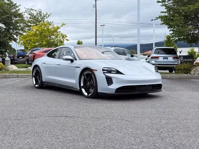 2022 Porsche Taycan GTS