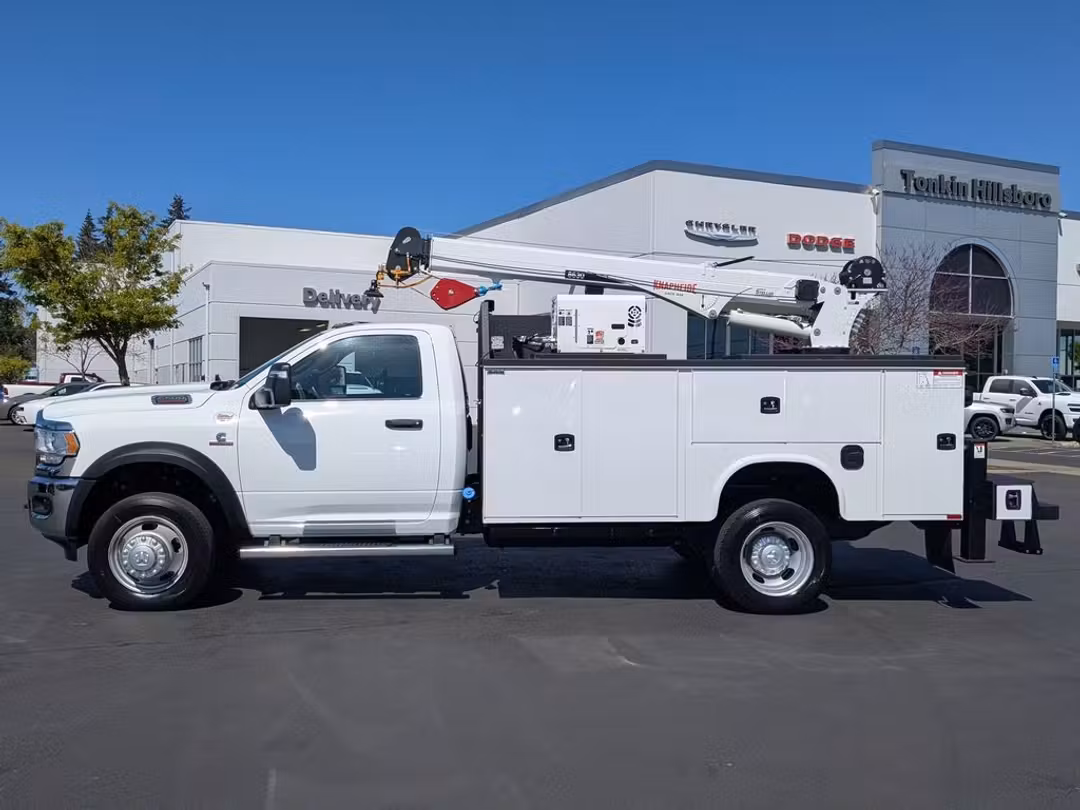 2024 Ram 5500Hd Tradesman - Image 2