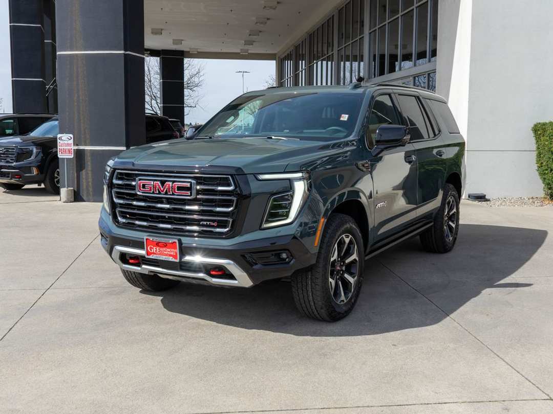 2026 GMC Yukon AT4 - Image 3