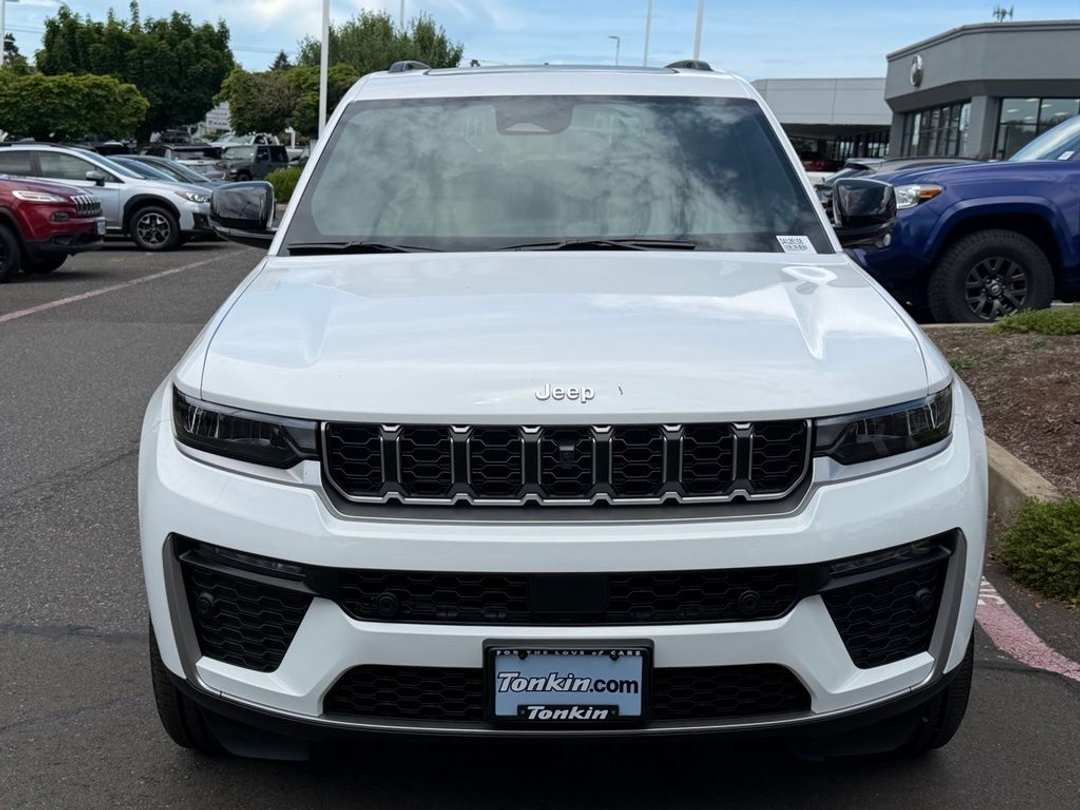 2026 Jeep Grand Cherokee Limited - Image 3