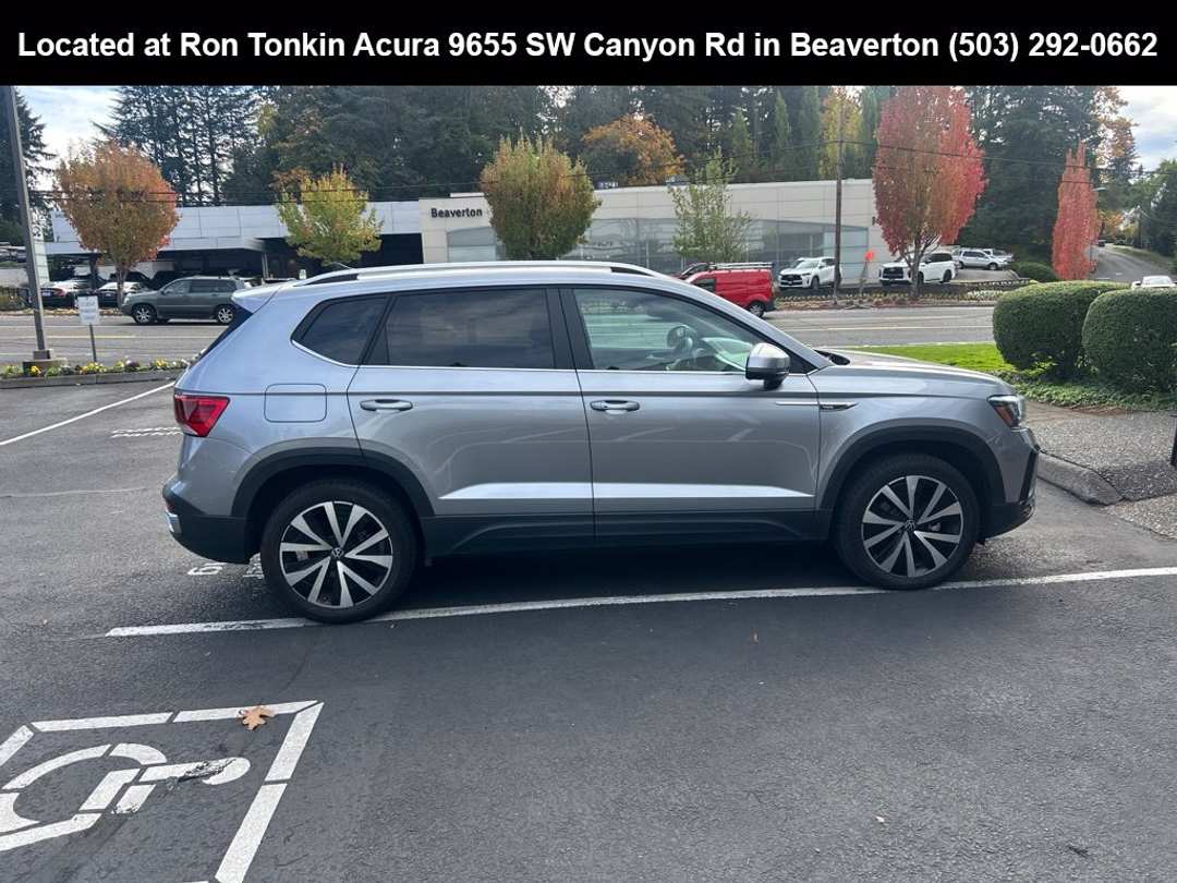 2022 Volkswagen Taos 1.5T SE - Image 3