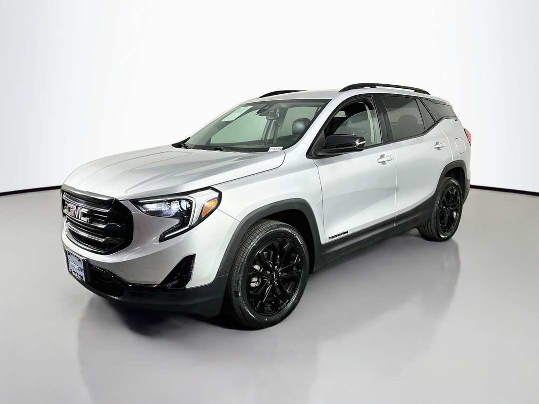 2021 GMC Terrain SLT - Image 3
