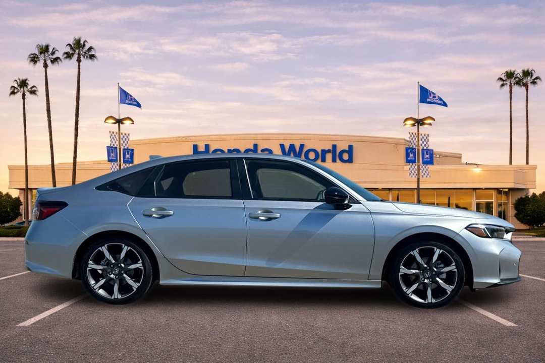 2026 Honda Civic Hybrid Sport Touring - Image 3