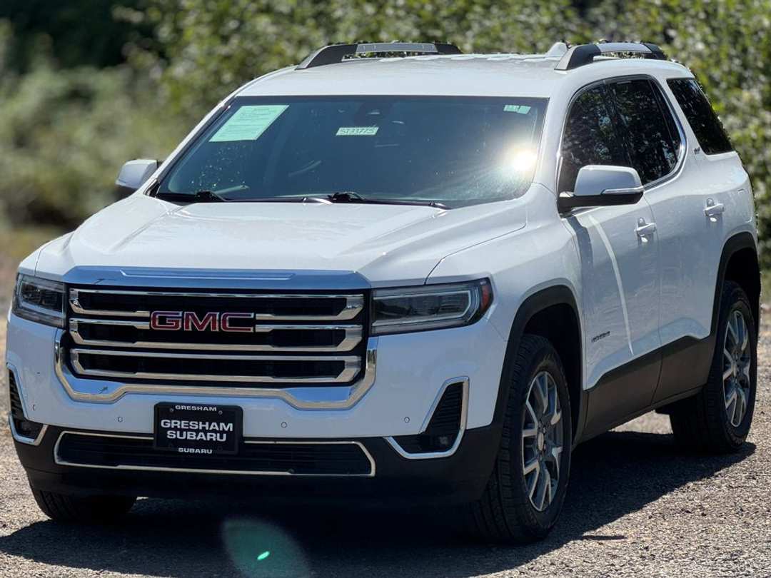 2023 GMC Acadia SLT - Image 3