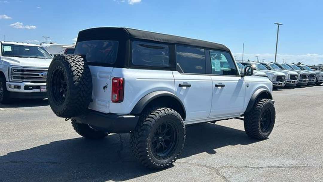 2025 Ford Bronco Big Bend - Image 3