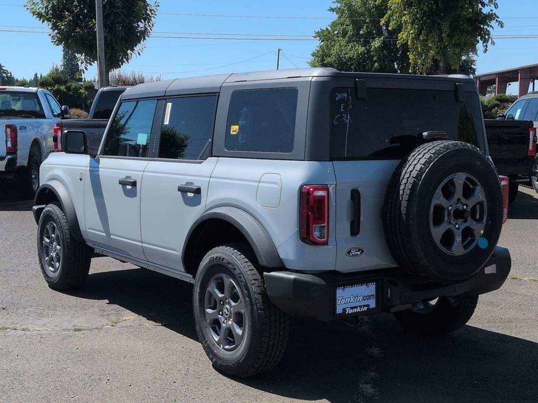2026 Ford Bronco Big Bend - Image 3