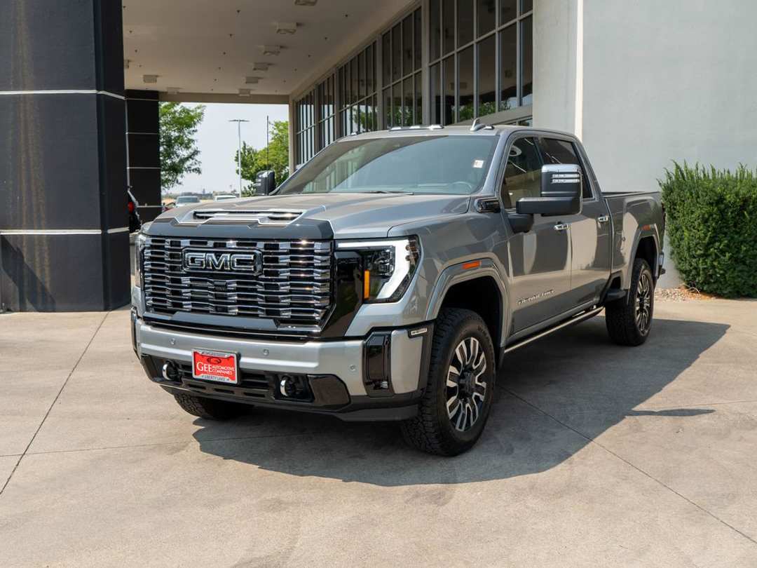 2026 GMC Sierra 2500Hd Denali Ultimate - Image 3