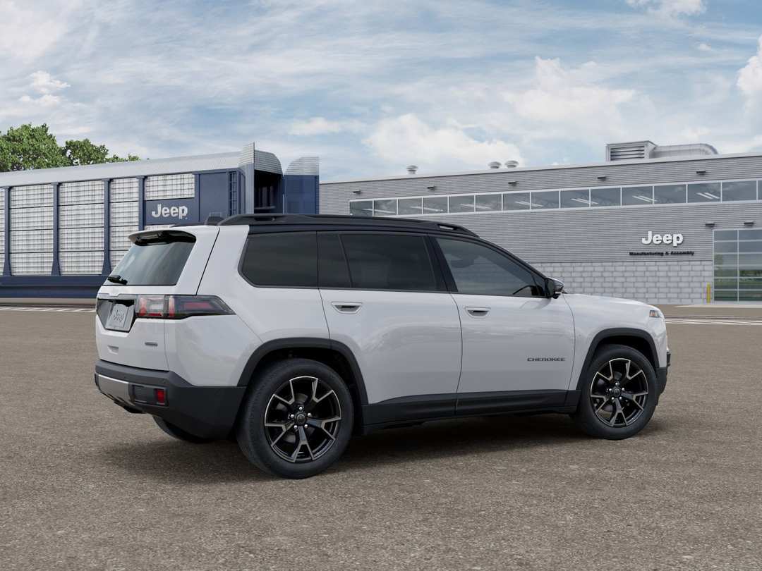 2026 Jeep Cherokee Overland - Image 2
