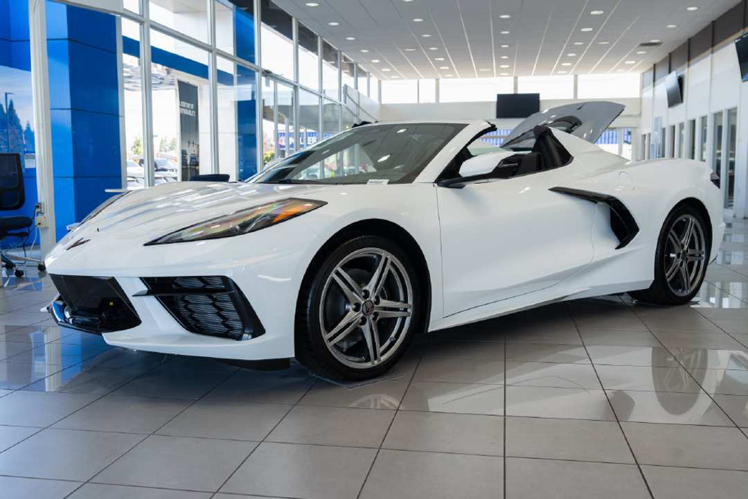 2027 Chevrolet Corvette Stingray - Image 3