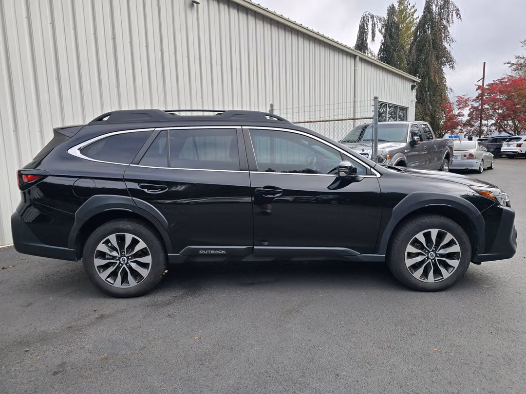 2024 Subaru Outback Limited - Image 3
