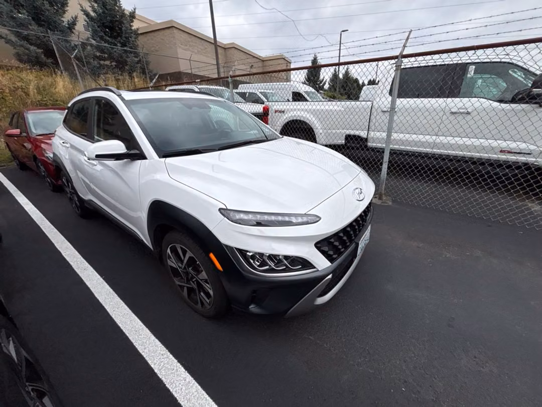2023 Hyundai Kona Limited - Image 3