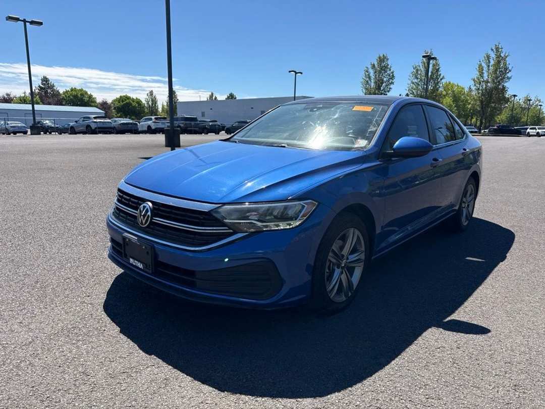 2024 Volkswagen Jetta 1.5T SE - Image 3