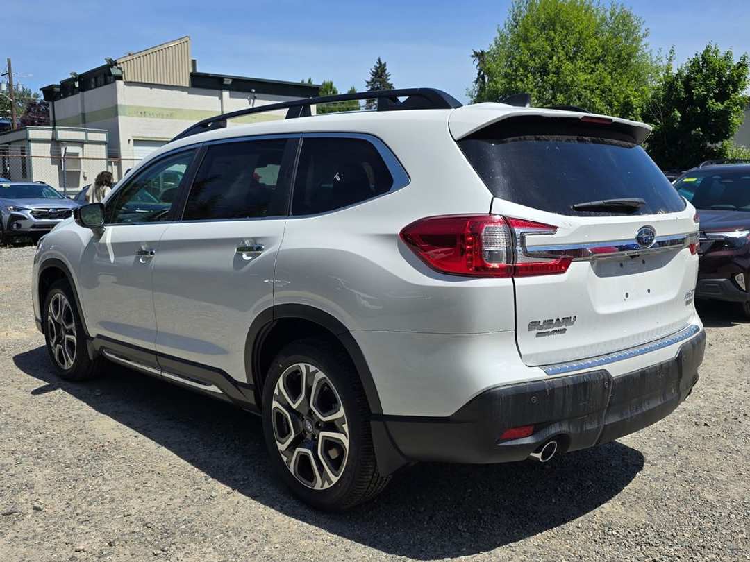 2026 Subaru Ascent Touring - Image 3