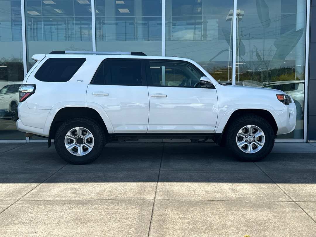 2023 Toyota 4Runner SR5 Premium - Image 3