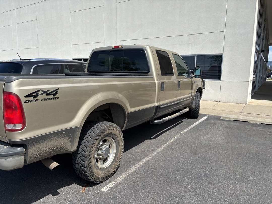 2000 Ford F-350Sd Lariat - Image 3