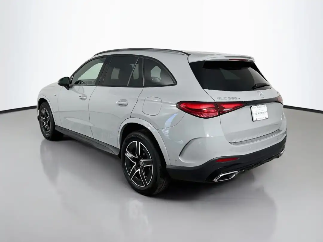 2025 Mercedes-Benz GLC 350e - Image 3