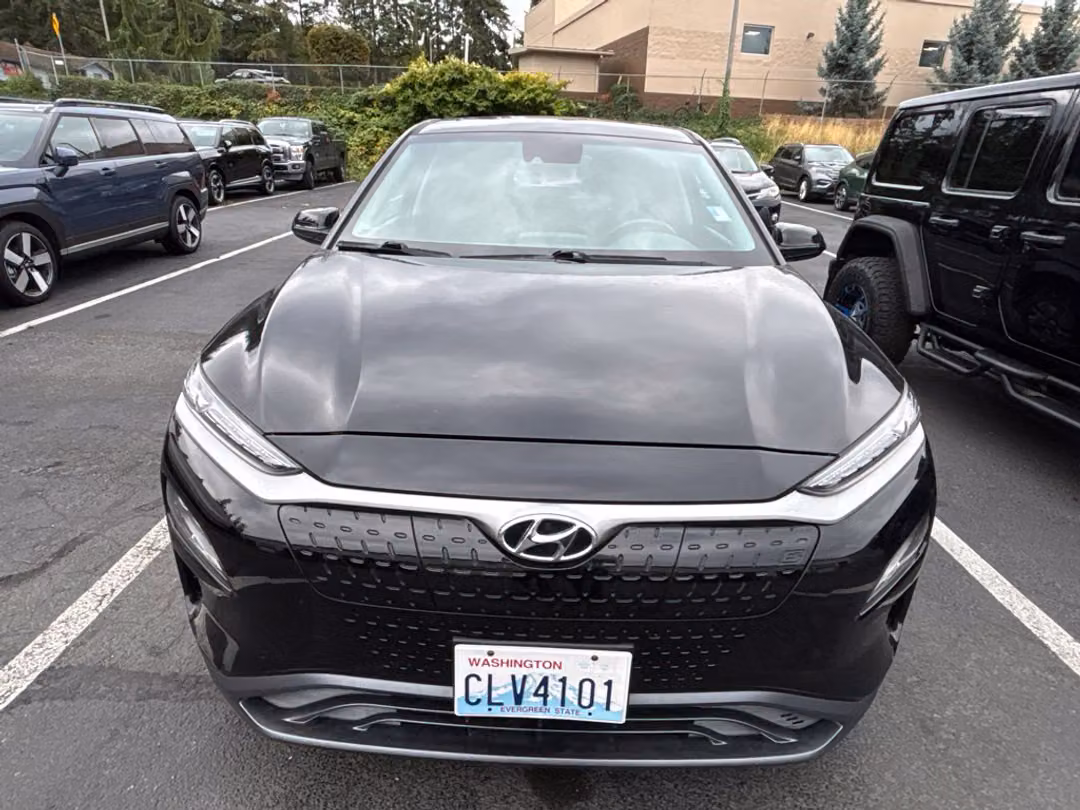 2021 Hyundai Kona Limited - Image 2