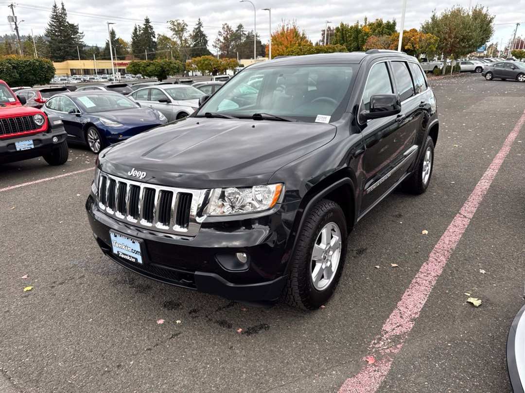 2013 Jeep Grand Cherokee Laredo - Image 3