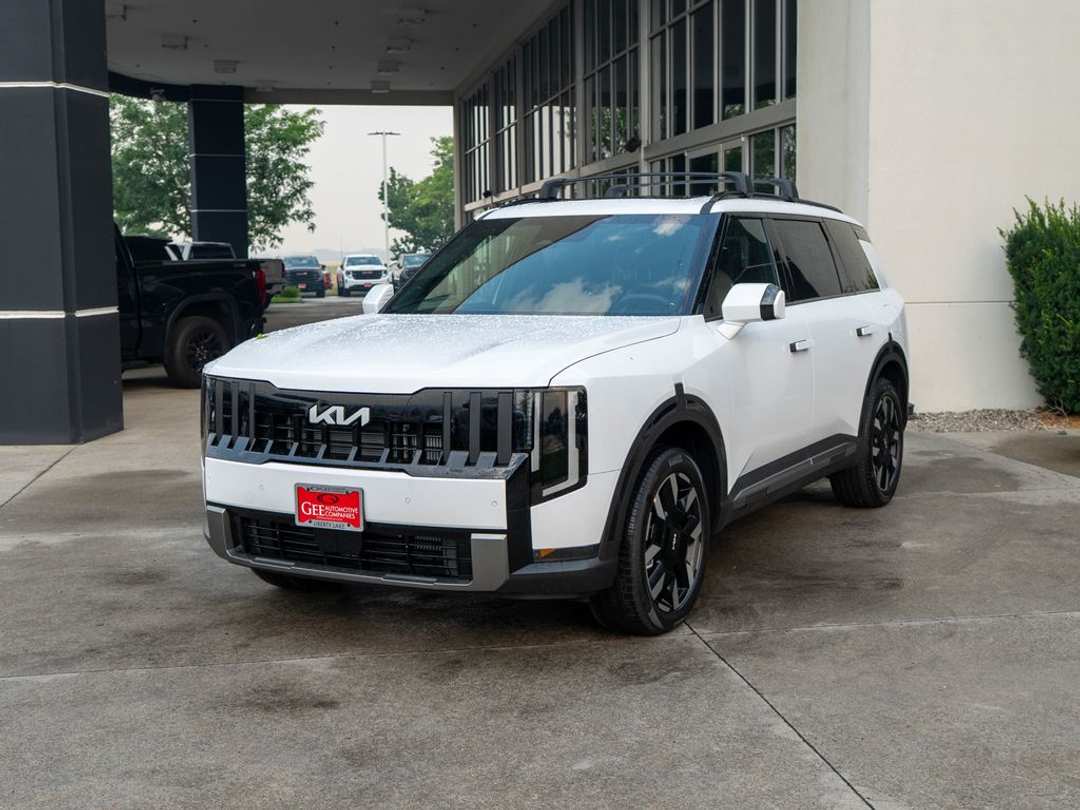 2027 Kia Telluride S - Image 3