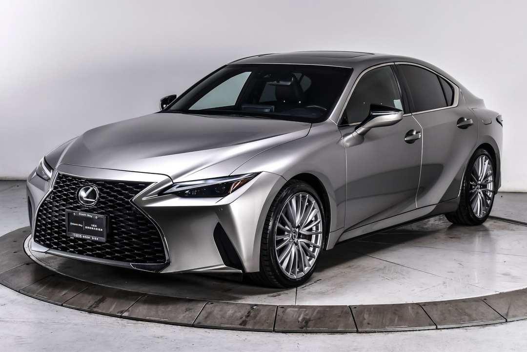 2023 Lexus Is 300 - Image 2