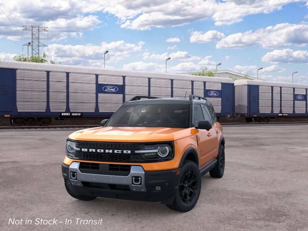 2026 Ford Bronco Sport Outer Banks - Image 2