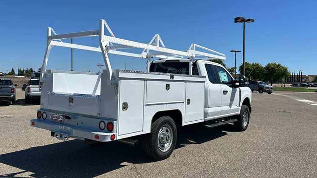 2026 Ford F-350Sd XL - Image 3
