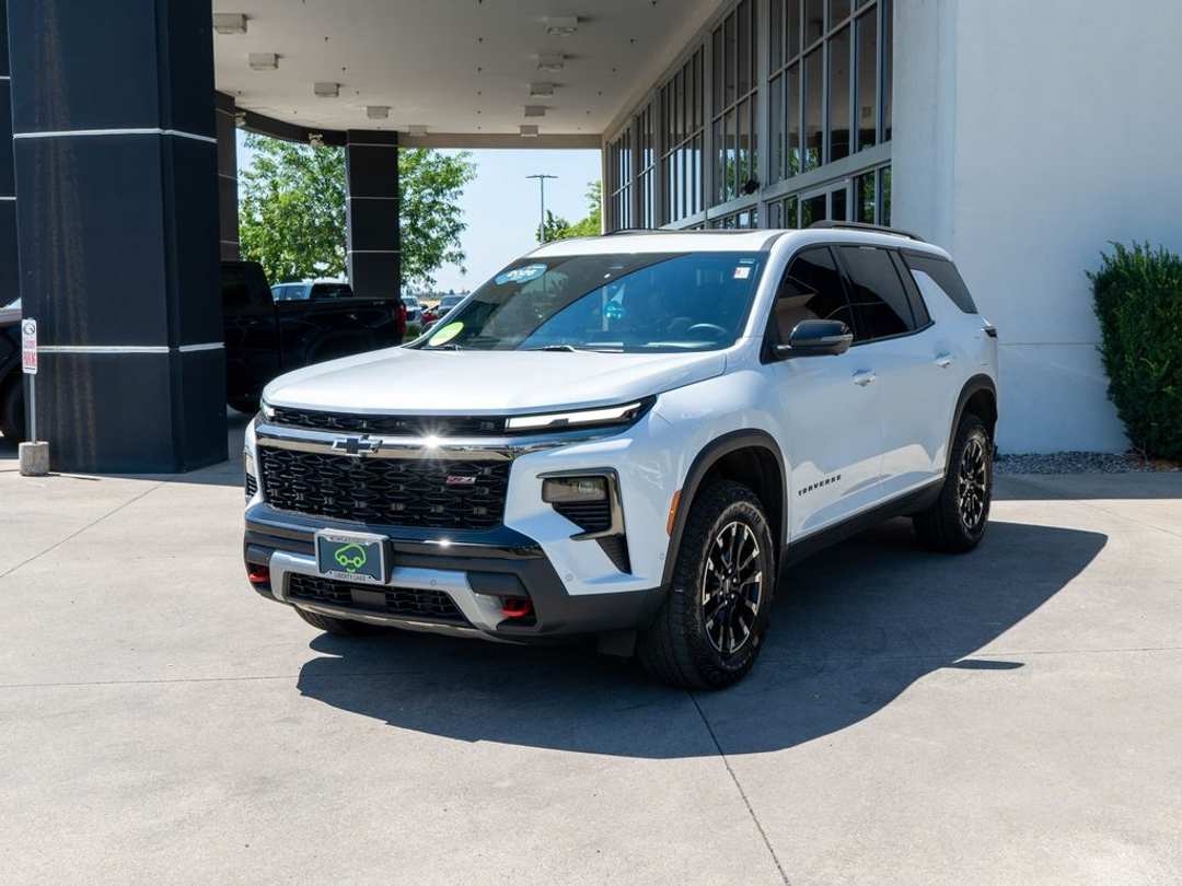 2026 Chevrolet Traverse Z71 - Image 3
