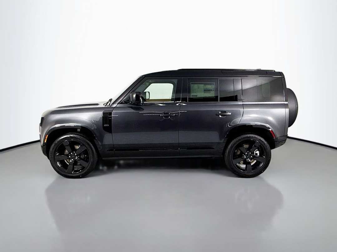 2026 Land Rover Defender 110 XDynamic SE - Image 2