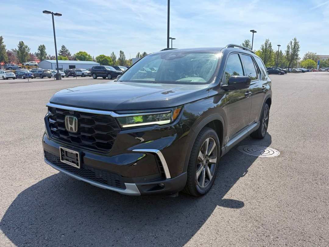 2023 Honda Pilot Elite - Image 3