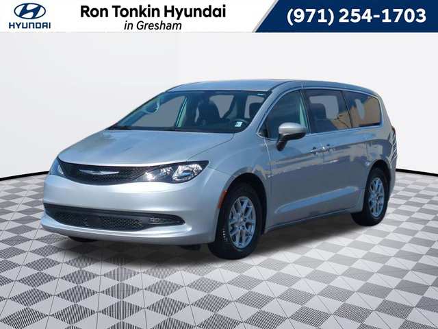 2022 Chrysler Voyager LX