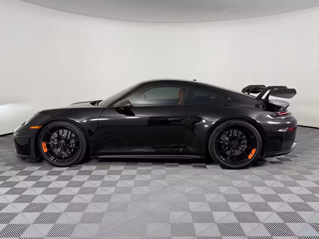 2026 Porsche 911 GT3 - Image 2
