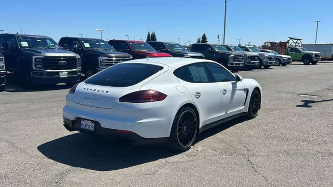 2016 Porsche Panamera GTS - Image 3