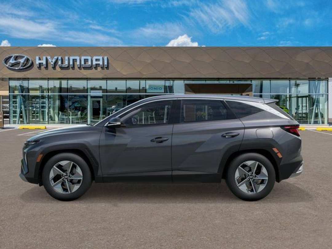 2026 Hyundai Tucson Hybrid SEL - Image 3
