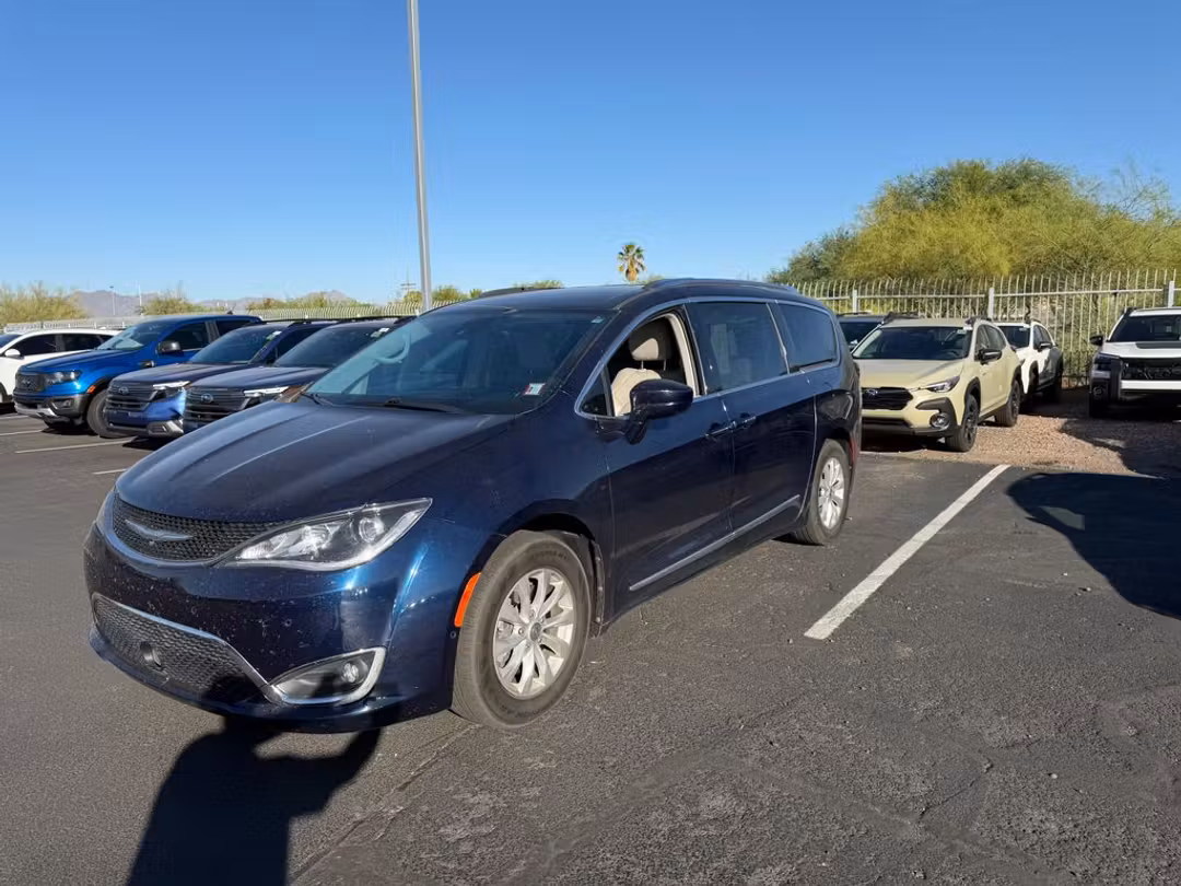 2018 Chrysler Pacifica Touring L Plus - Image 3