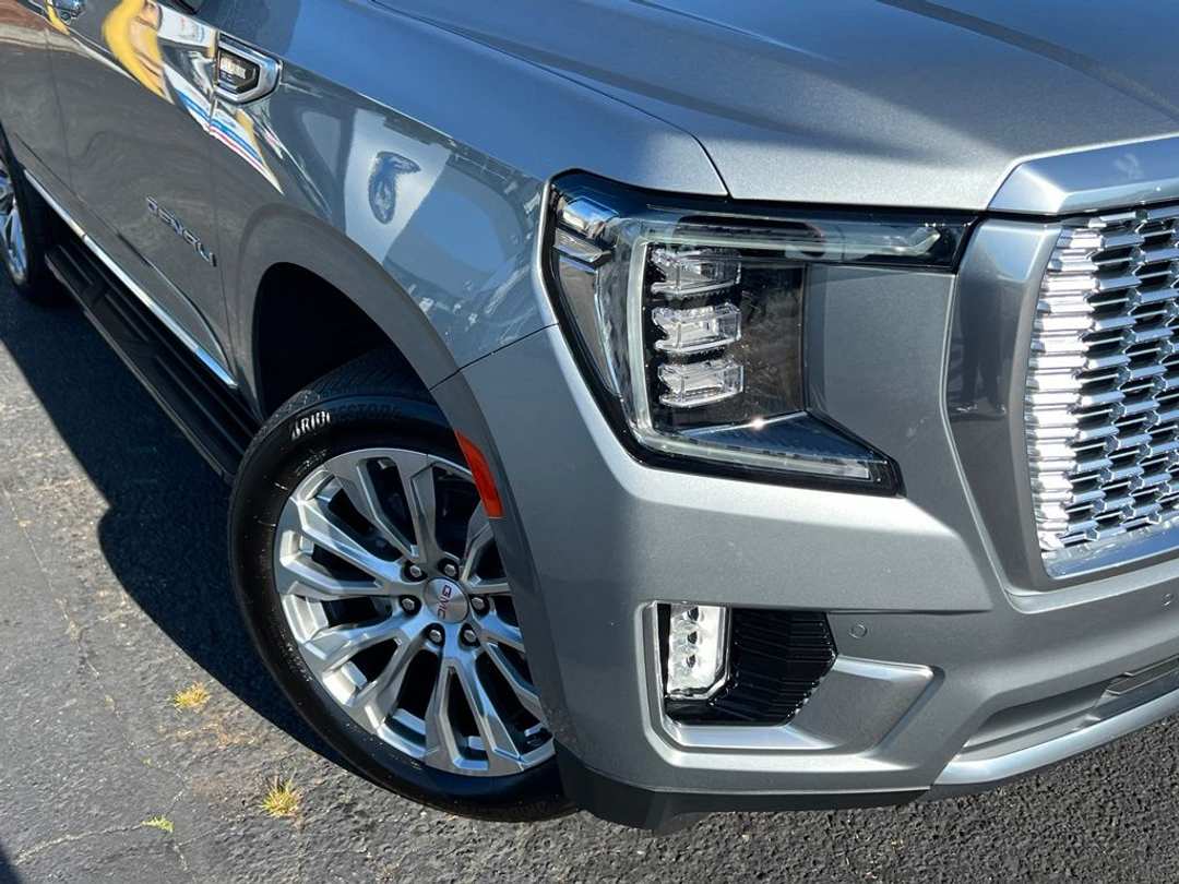 2024 GMC Yukon Denali - Image 2