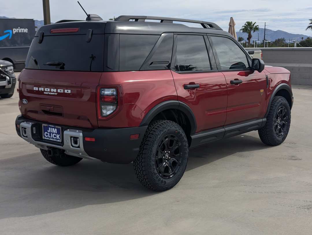 2026 Ford Bronco Sport Badlands - Image 2