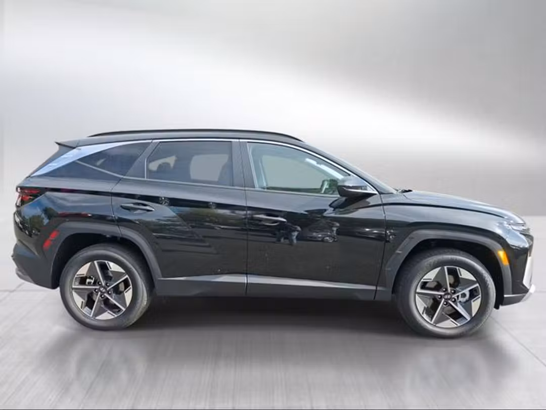 2026 Hyundai Tucson SEL - Image 2
