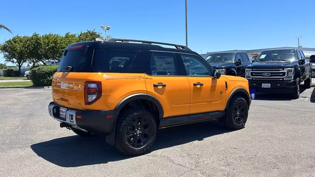 2026 Ford Bronco Sport Badlands - Image 3