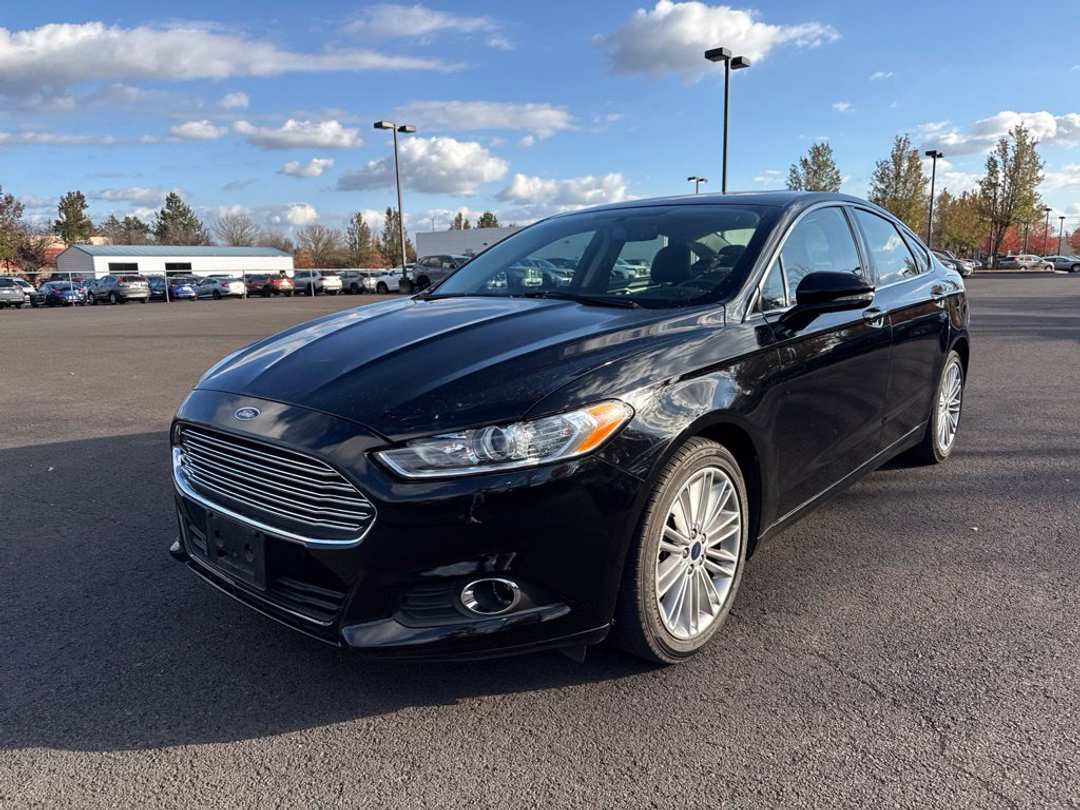 2016 Ford Fusion SE - Image 3